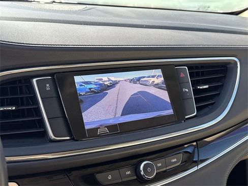 Used 2021 Buick Enclave Essence w/ Sport Touring Edition image 20