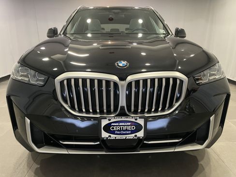 Used 2024 BMW X5 xDrive40i w/ Premium Package image 2