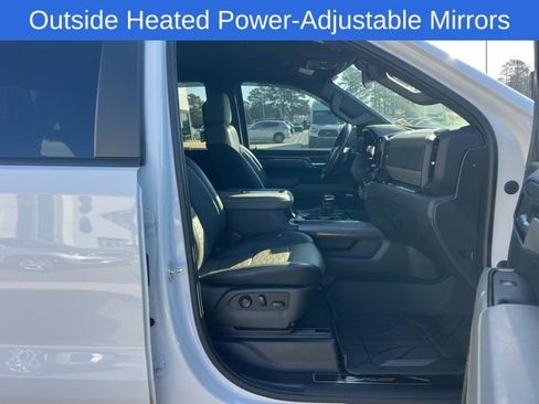 Used 2022 Chevrolet Silverado 1500 ZR2 image 36