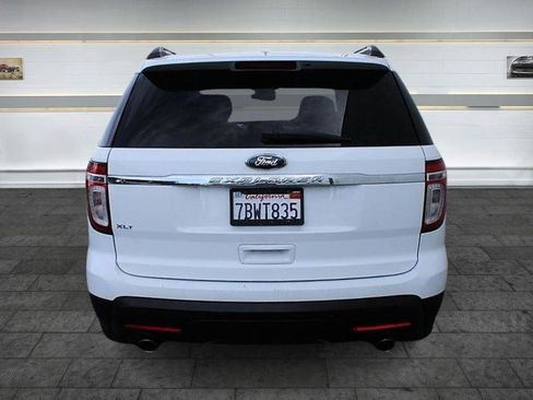 Used 2014 Ford Explorer XLT FWD image 6