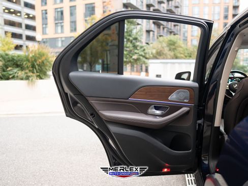 Used 2021 Mercedes-Benz GLE 350 350 4MATIC w/ Premium Package image 40