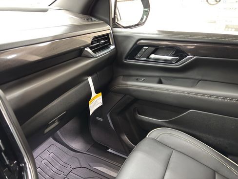 New 2026 GMC Yukon XL Elevation w/ LPO, Floor Liner Package image 30