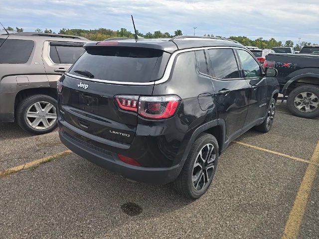 Used 2022 Jeep Compass Limited AWD/4WD image 7