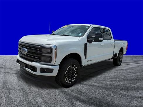 Certified 2026 Ford F350 Platinum w/ FX4 Off-Road Package AWD/4WD image 8