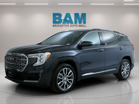 Certified 2022 GMC Terrain Denali AWD/4WD image 3