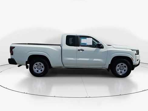 Used 2024 Nissan Frontier S RWD image 5