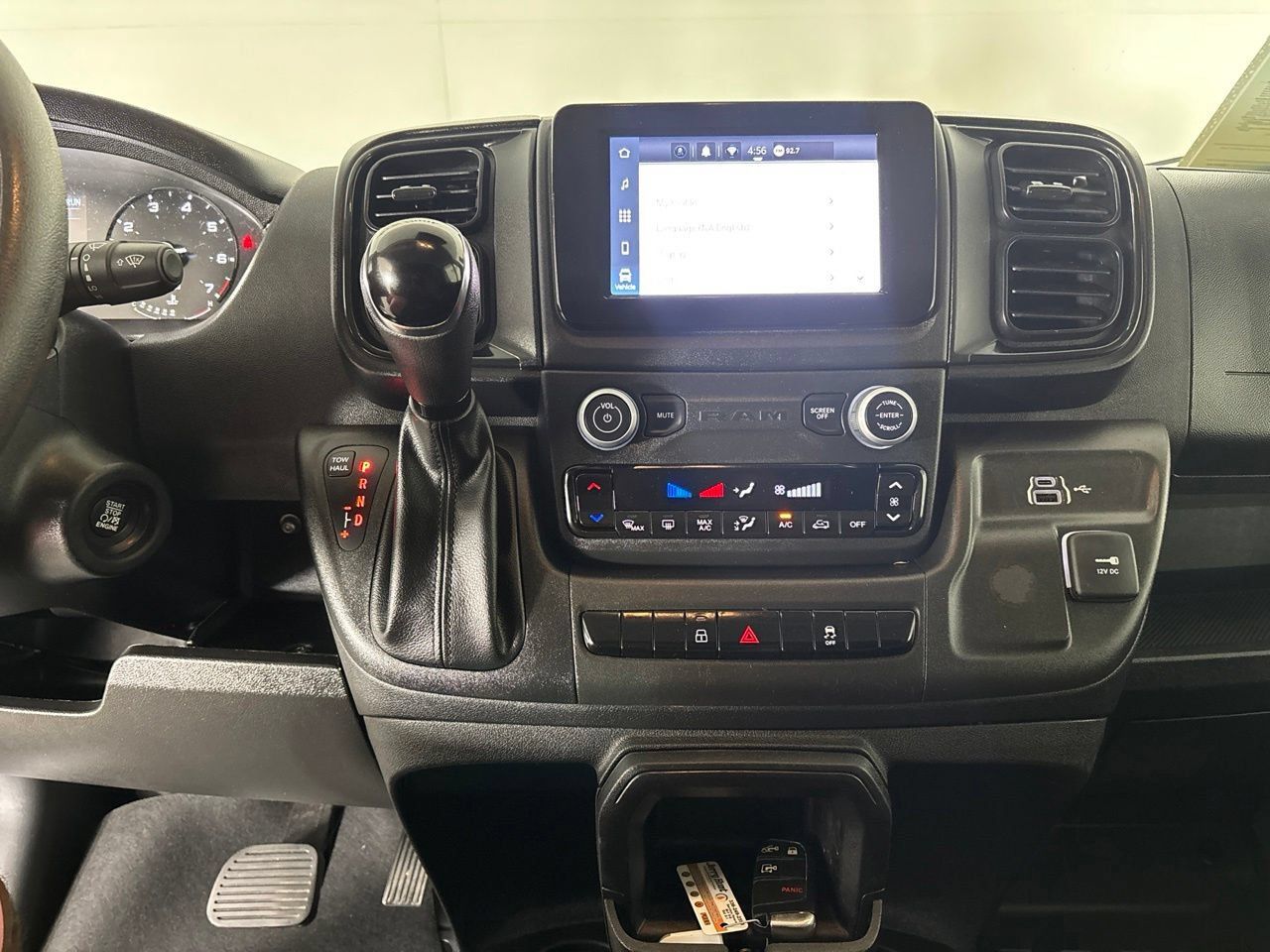 Used 2025 RAM ProMaster 2500 w/ Convenience Group FWD image 17