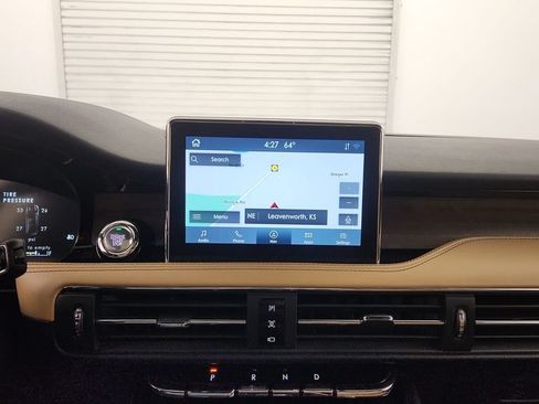 Used 2022 Lincoln Corsair Reserve w/ Luxury Package FWD image 28