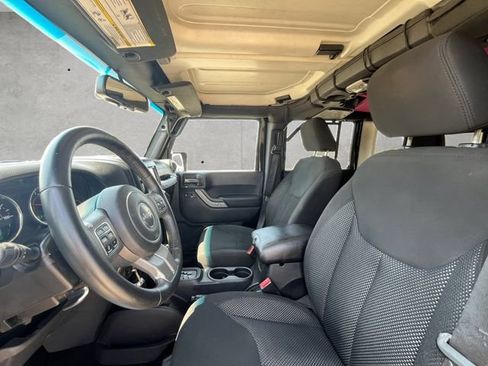 Used 2016 Jeep Wrangler Unlimited Sport AWD/4WD image 19