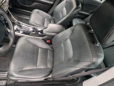 Used 2017 Honda Accord Touring image 17