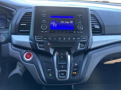 Used 2019 Honda Odyssey LX image 11