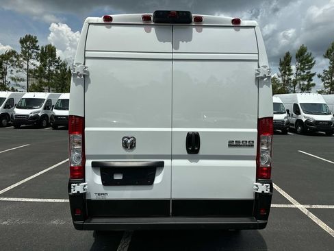New 2024 RAM ProMaster 2500 w/ Quick Order Package 22H SLT+ image 5