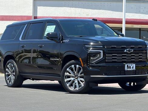 New 2026 Chevrolet Suburban High Country AWD/4WD image 2