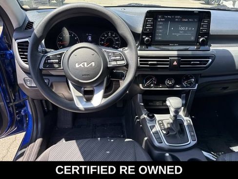 Used 2023 Kia Seltos LX AWD/4WD image 17