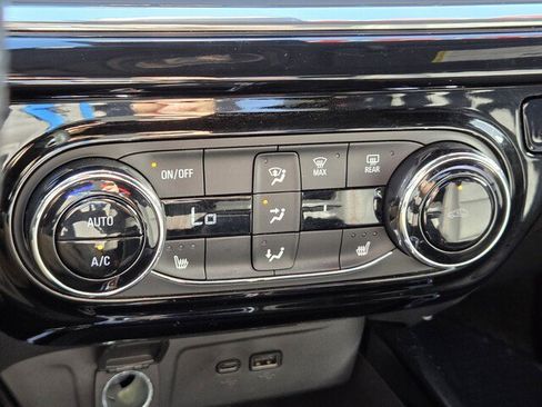 Used 2024 Chevrolet Trax RS w/ Driver Confidence Package image 30