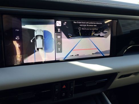 New 2026 Porsche Macan Electric image 18