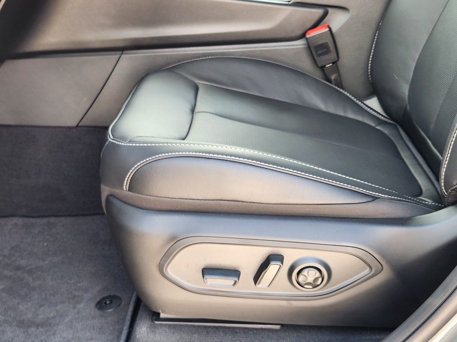 New 2027 Jeep Grand Cherokee L Limited AWD/4WD image 21
