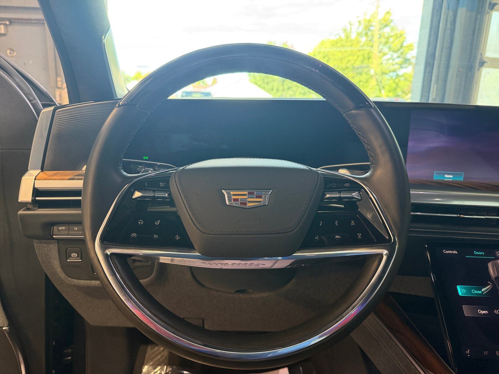 Used 2025 Cadillac Escalade Sport Platinum AWD/4WD image 9