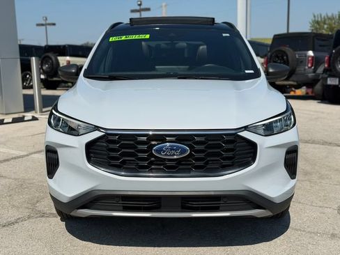 Used 2025 Ford Escape ST-Line w/ Tech Pack #1 FWD image 2