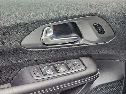 New 2026 Chrysler Pacifica Select image 11