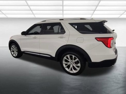 Used 2023 Ford Explorer Platinum w/ Premium Technology Package image 7