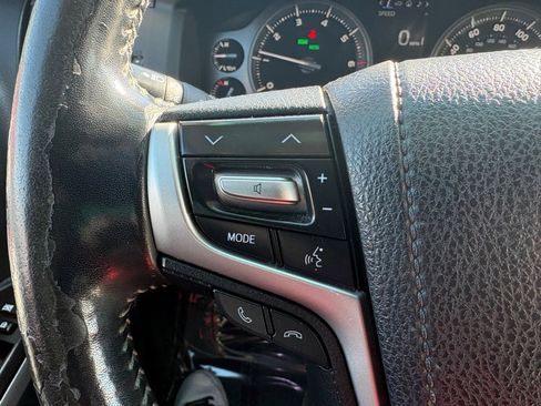 Certified 2016 Toyota Land Cruiser image 23