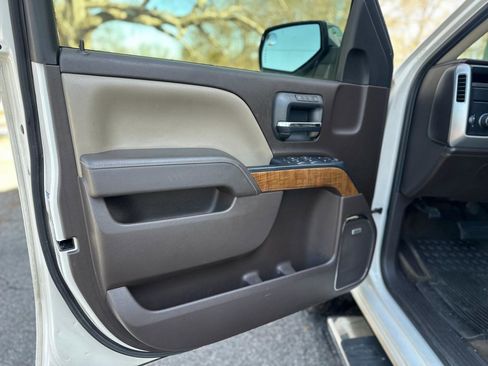 Used 2014 GMC Sierra 1500 SLT w/ SLT Crew Cab Value Package image 18