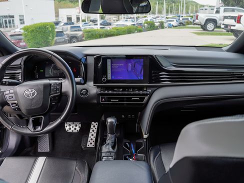 Certified 2025 Toyota Camry SE AWD/4WD image 30