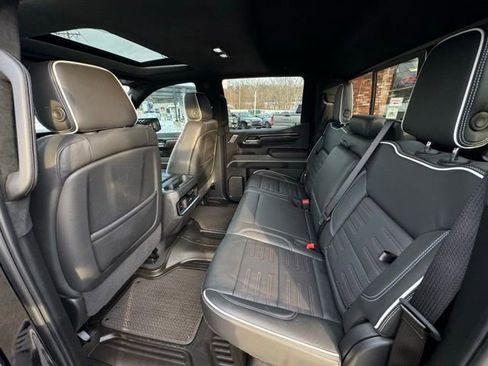 Used 2024 GMC Sierra 1500 AT4X AWD/4WD image 17