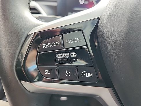 Used 2025 BMW i4 eDrive40 image 33