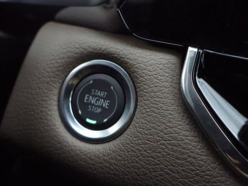 New 2026 GMC Canyon Denali image 21