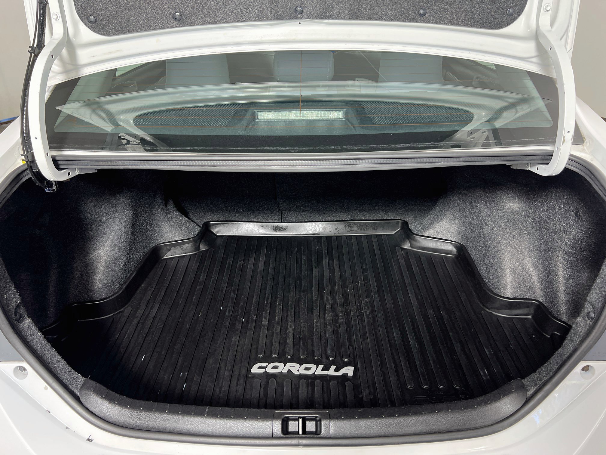 Certified 2019 Toyota Corolla LE FWD image 21