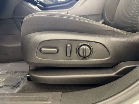 Certified 2020 GMC Acadia SLE w/ Driver Convenience Package FWD image 23