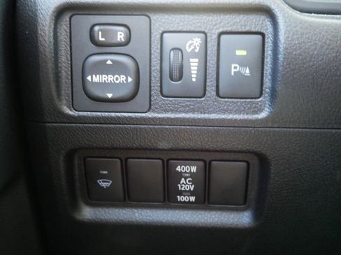Used 2016 Toyota 4Runner Limited AWD/4WD image 27