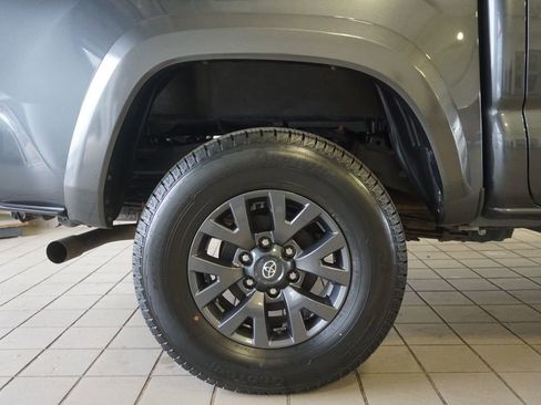 Certified 2023 Toyota Tacoma SR5 AWD/4WD image 29