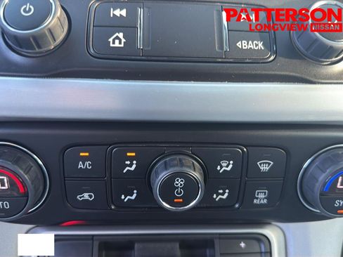 Used 2023 GMC Acadia SLT w/ Technology Package AWD/4WD image 10