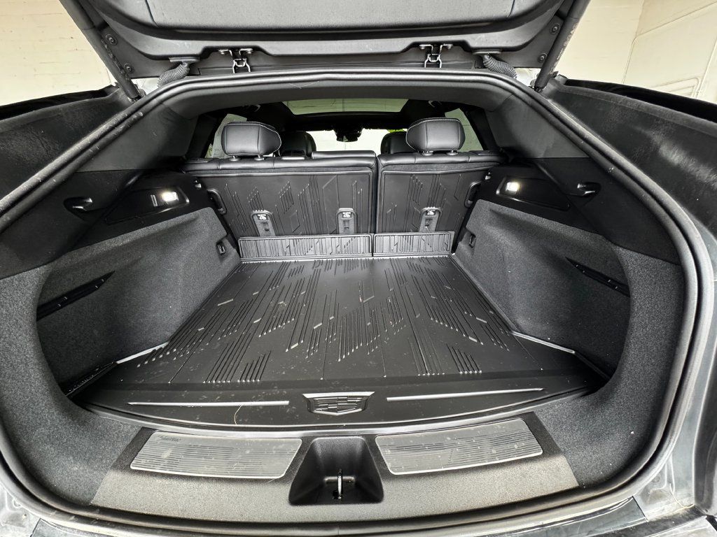 Used 2025 Cadillac Lyriq Luxury w/ LPO, Floor Liner Package AWD/4WD image 23