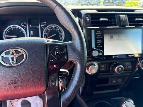 Used 2020 Toyota 4Runner TRD Off-Road AWD/4WD image 20