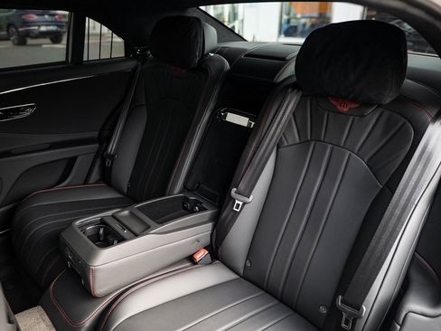 Used 2024 Bentley Flying Spur S V8 image 33