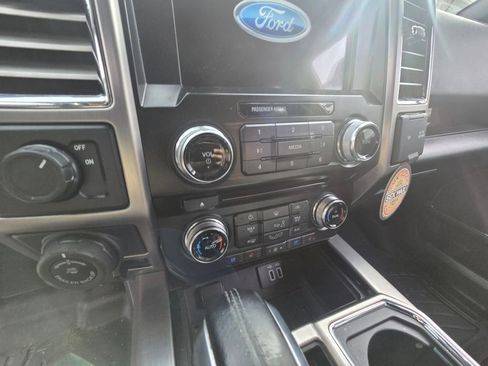 Used 2016 Ford F150 Platinum w/ Equipment Group 701A Luxury image 13