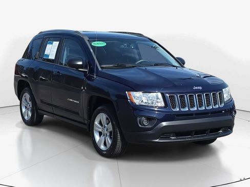Used 2012 Jeep Compass Sport image 2