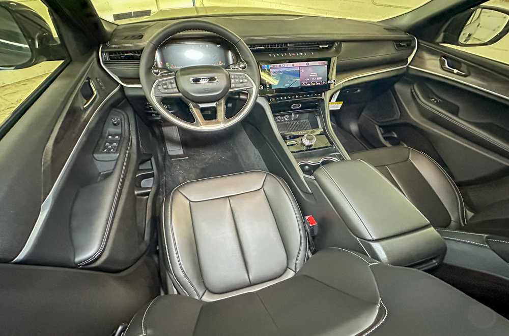 New 2027 Jeep Grand Cherokee Limited AWD/4WD image 9