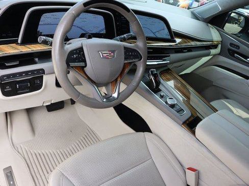 Used 2021 Cadillac Escalade Premium Luxury Platinum image 10