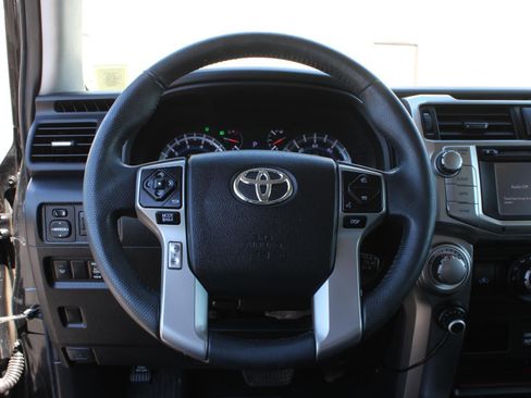 Used 2017 Toyota 4Runner SR5 Premium AWD/4WD image 9