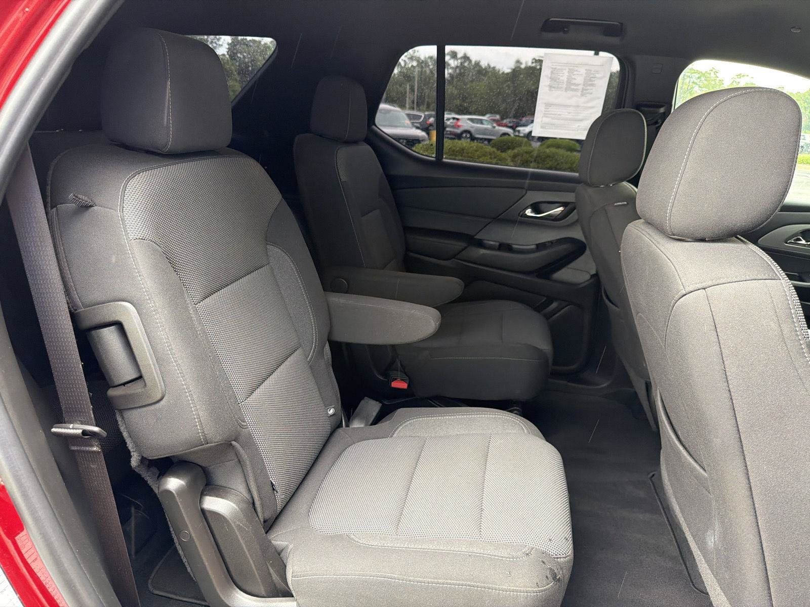 Used 2022 Chevrolet Traverse LT AWD/4WD image 35