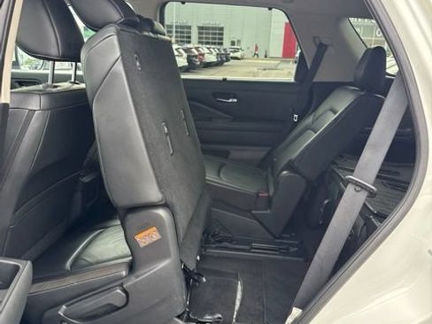 Certified 2023 Nissan Pathfinder SL w/ Lighting Package (N92) AWD/4WD image 14