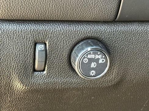 Used 2022 Chevrolet Colorado LT w/ LT Convenience Package RWD image 22
