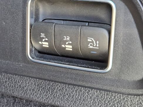Used 2024 Mercedes-Benz GLS 450 4MATIC image 42
