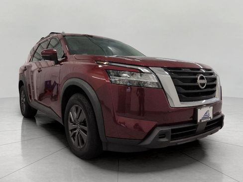 Used 2022 Nissan Pathfinder SV AWD/4WD image 1