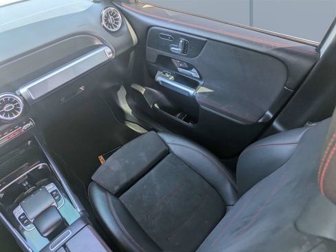 Used 2020 Mercedes-Benz GLB 250 image 17